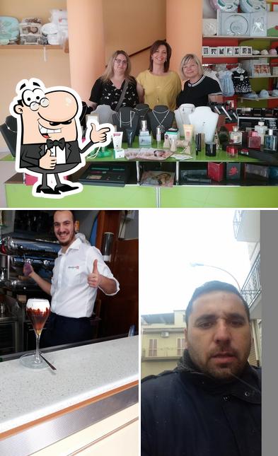 Vedi la immagine di Friends Cafe'