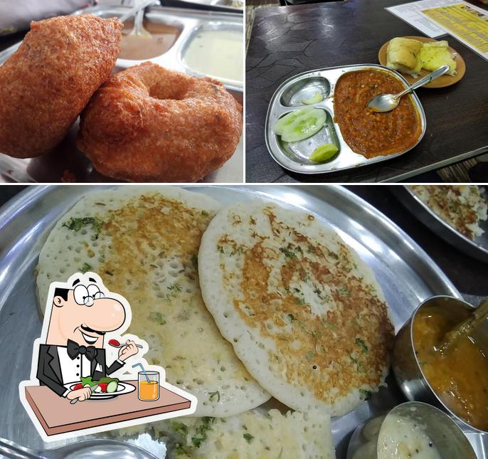 Badlapur Snack Corner