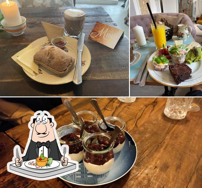 Minis Bar & Bistro