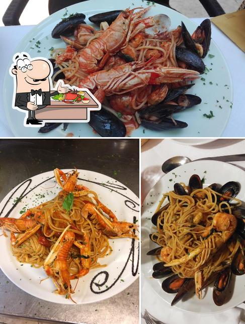 Prova la cucina di mare a Bar Ristorante Pizzeria Centrale di Genuario Vincenzo