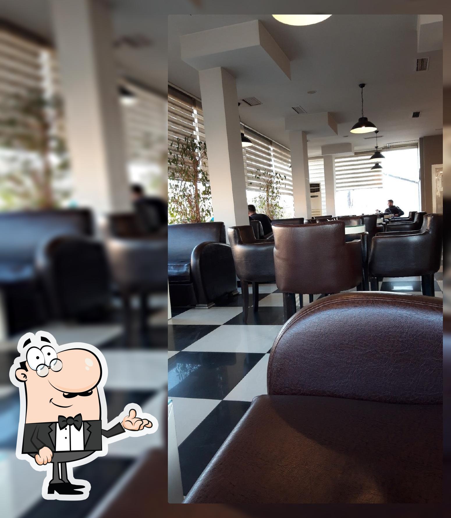 Majestic bar