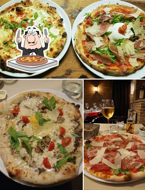 Order pizza at La Sardegna