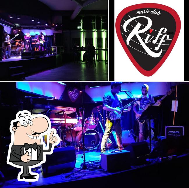 Riff Club, Italie