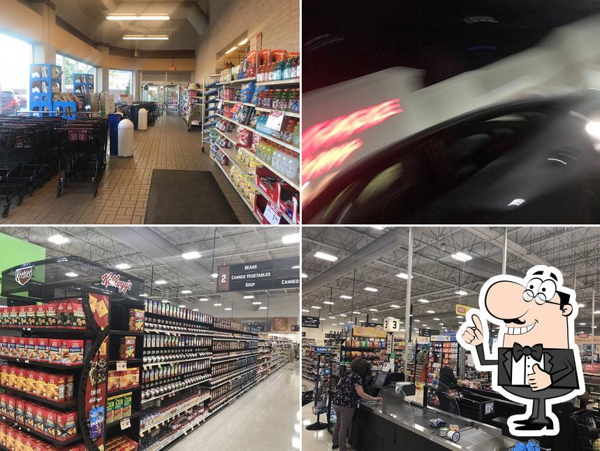 Giant Eagle Bakery in Mayfield Heights 