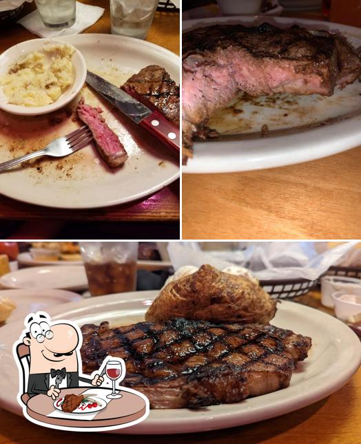 Order meat dishes at Texas Roadhouse