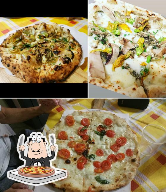 A Pizzeria-Friggitoria-Bruschetteria Rosanna, puoi ordinare una bella pizza