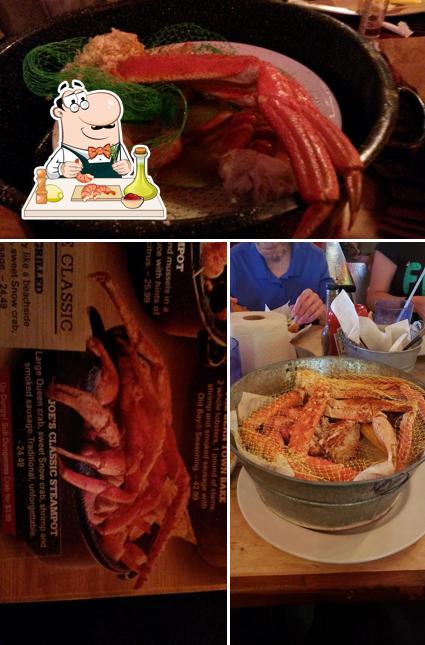 Try out seafood at Joe's Crab Shack