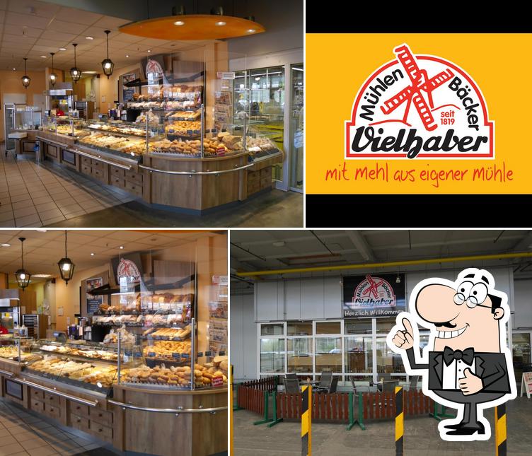 See this pic of Mühlen-Bäcker Vielhaber im Handelshof