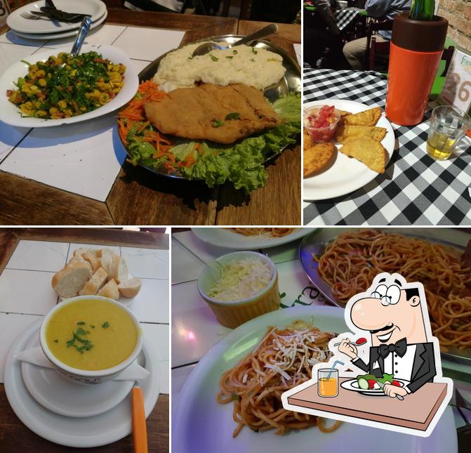 Comida em Frango Com Tudo