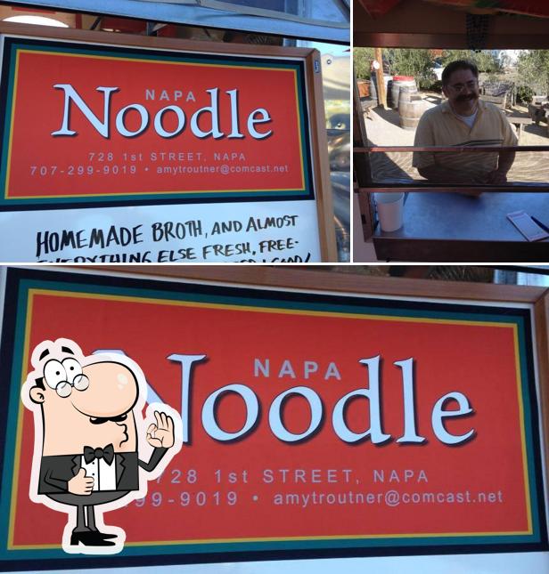 Mire esta foto de Napa Noodle Co