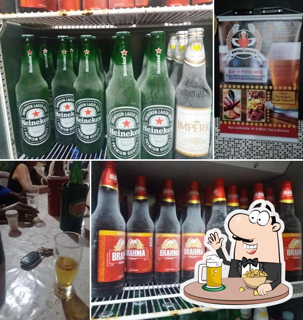 Você pode tomar uma tulipa de cerveja leve ou escura