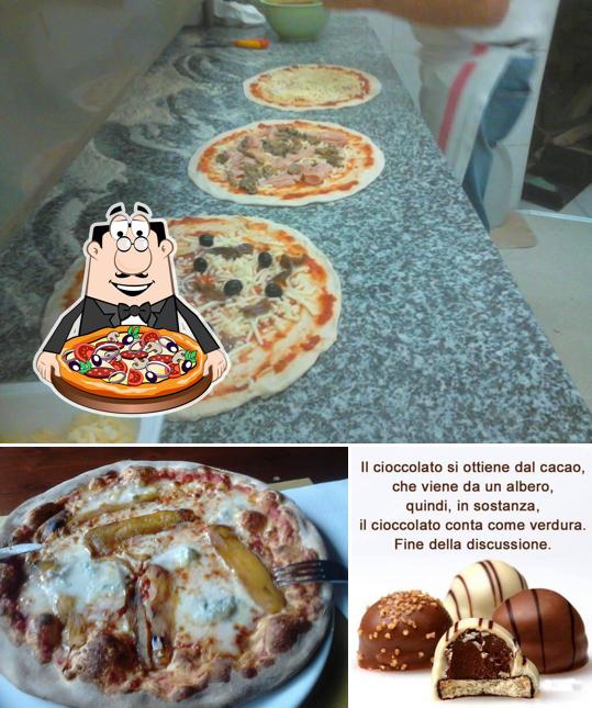 Scegli una pizza a Pizzeria Grifone