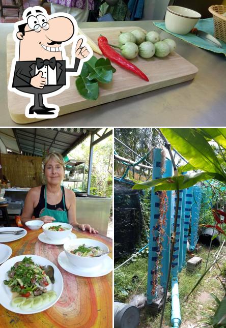Look at the image of organic thai cooking school