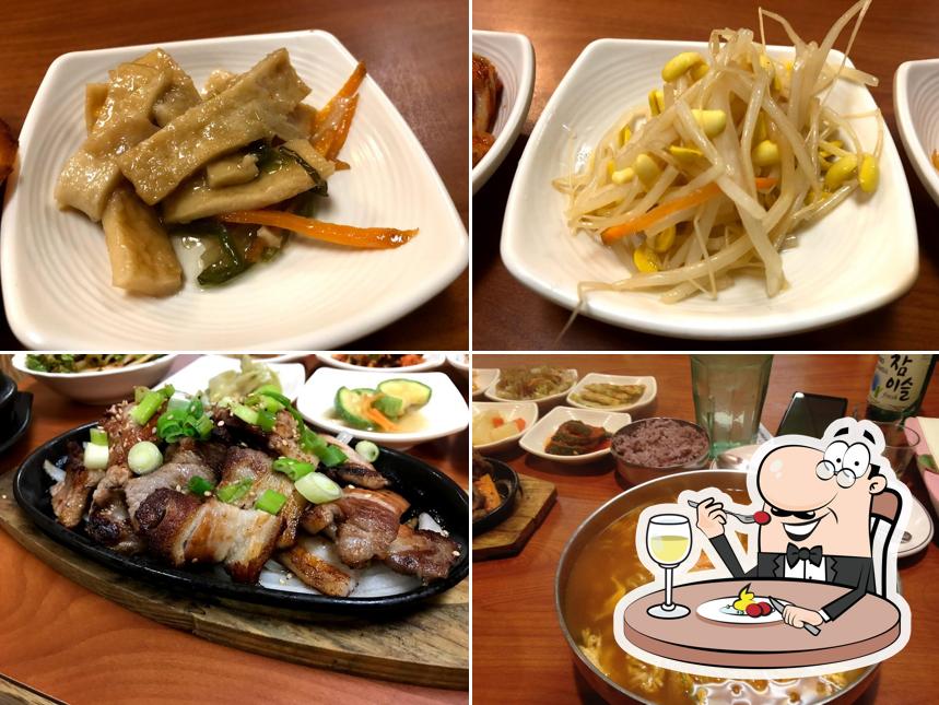 HwangDaeGham in Mundelein Restaurant menu and reviews