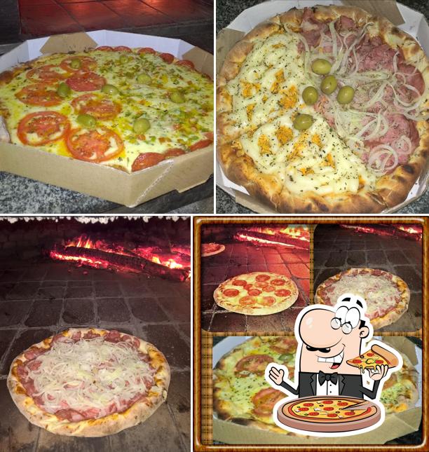 Peça diferentes tipos de pizza