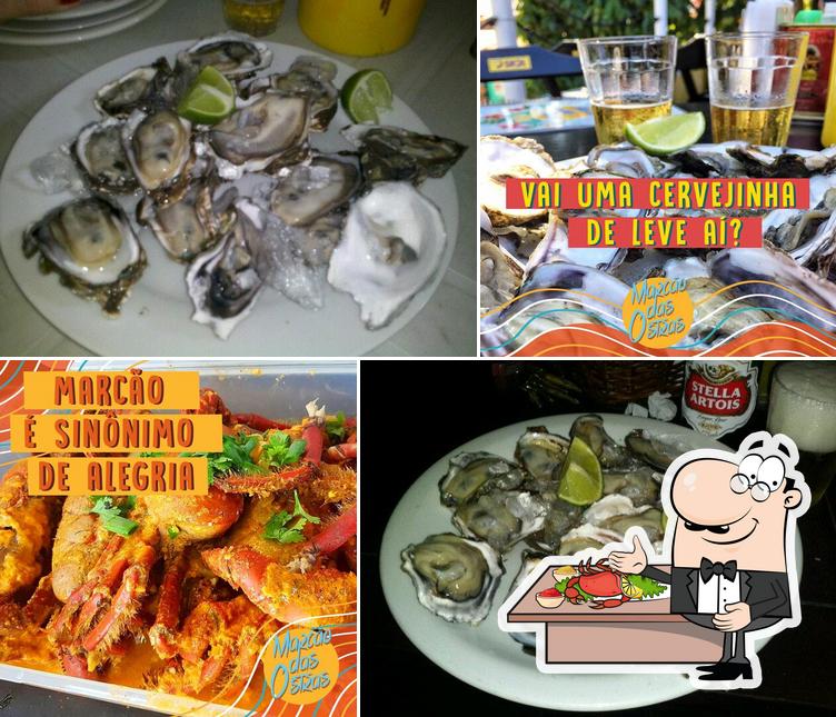 Try out seafood at Marcão das Ostras