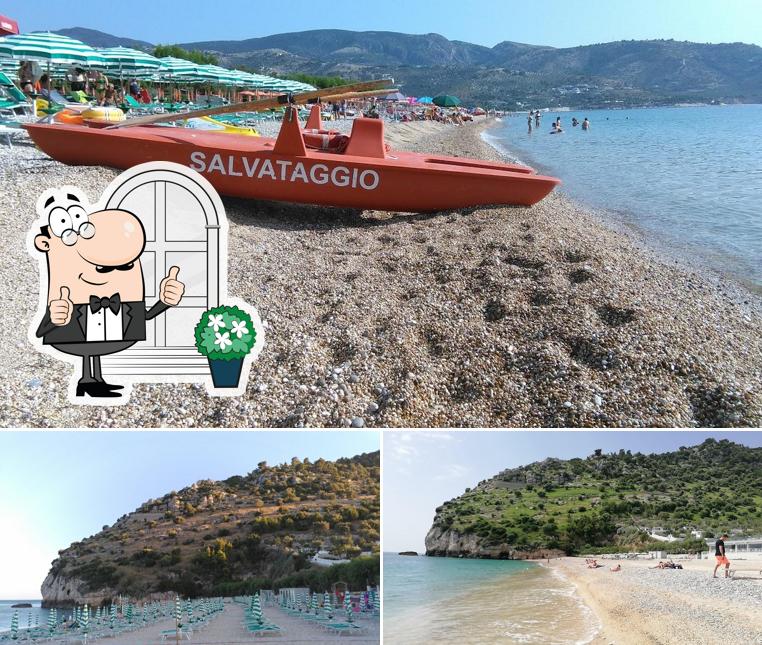 Puoi goderti l'aria fresca dal dehors di Lido Oasi Mattinata