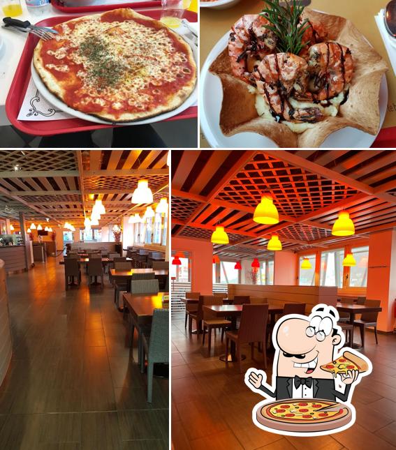 Ordina una pizza a Wood Avenue - Italian Restaurant & Bar