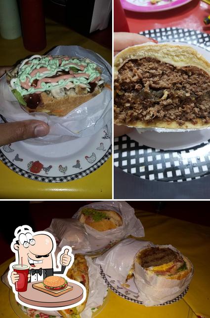 Peça um hambúrguer no Lanchonete em Araçatuba Garagem do Lanches