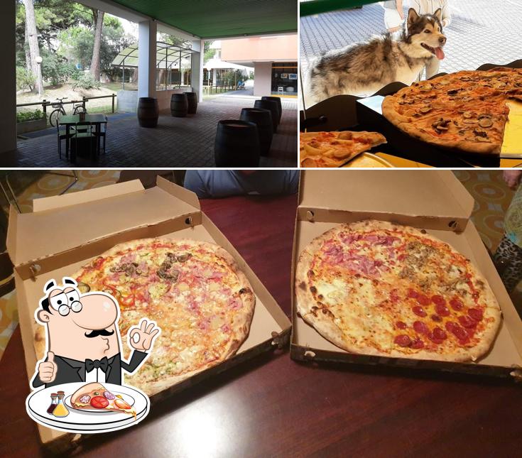 Ordina una pizza a Pizzeria Lo Sfizio Lignano Riviera