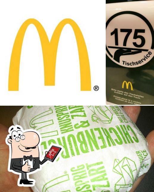 Look at this picture of Mc Donald´s Osterreich