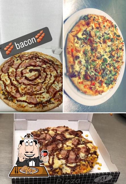 Pick pizza at Moti Pizza Service