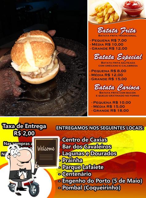 Look at the image of Calçada Carioca