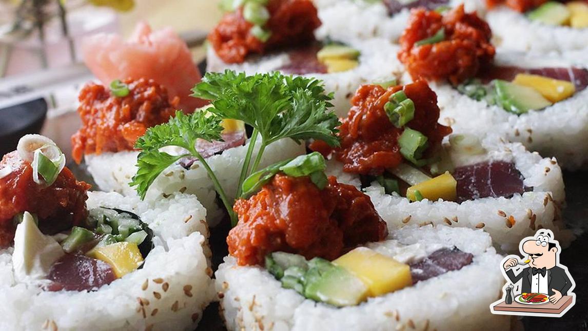 Блюда в "SushiBox"