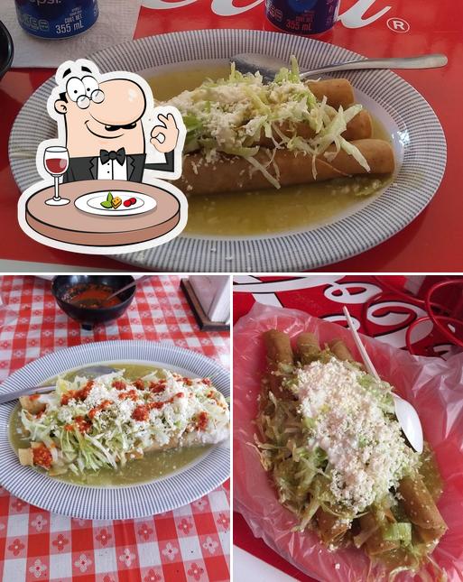 Restaurante Flautas La Furia, Guadalajara, C. Jesús Galindo y Villa 1180 Opiniones del restaurante