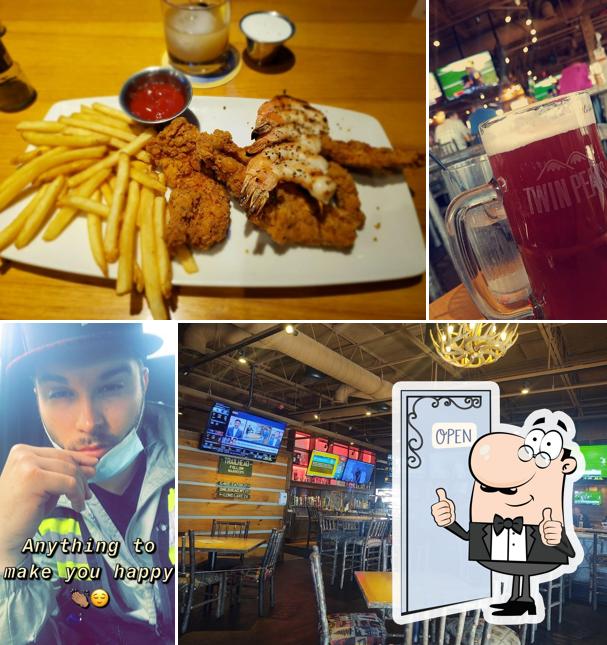 Twin Peaks in Southgate Restaurant menu and reviews