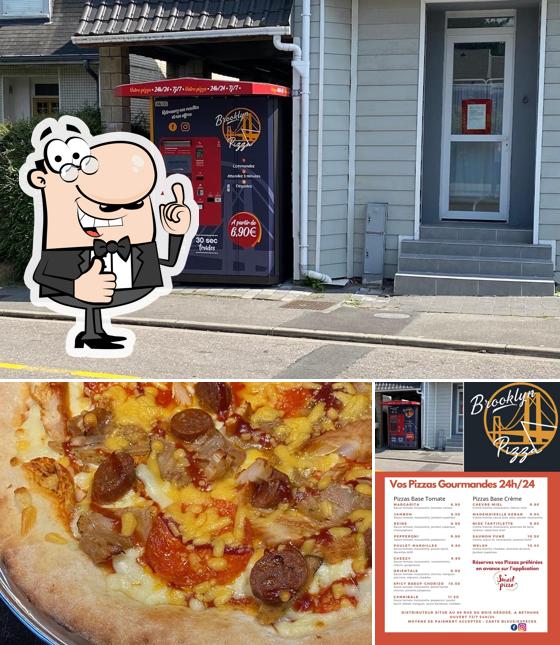 Regarder cette image de Brooklyn Pizza