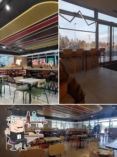 Dai un'occhiata agli interni di Burger King