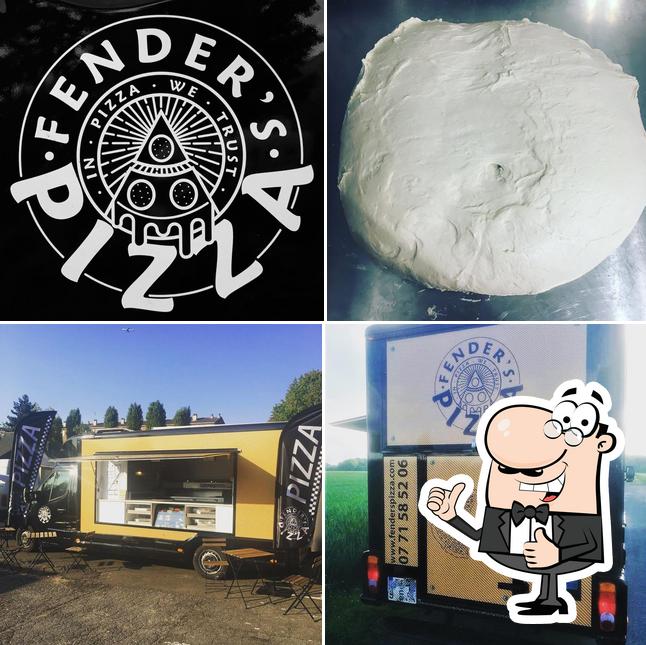 Regarder la photo de Fender's Pizza