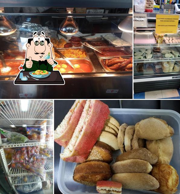 Panaderia El Salvador, 4873 Santa Monica Blvd in Los Angeles