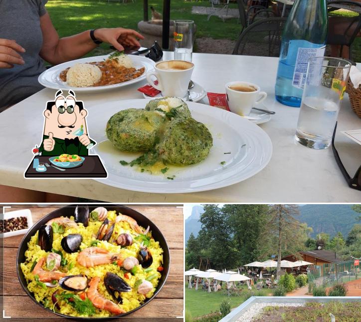 La cibo e esterno del ristorante