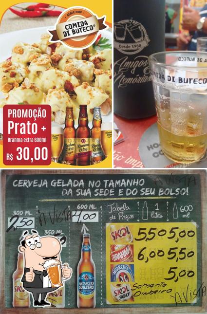 Você pode tomar um copo de cerveja leve ou escura