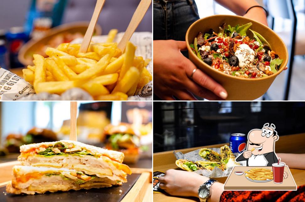 Ordina un piatto di patatine a Fox Street Food