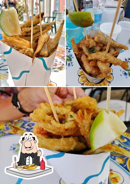 Prova a prendere le patatine fritte a Fritti in un Coppo #Ristorante Anche Senza Glutine Marzamemi #Menu di Pesce - Carne - Vegetariano #Take Away