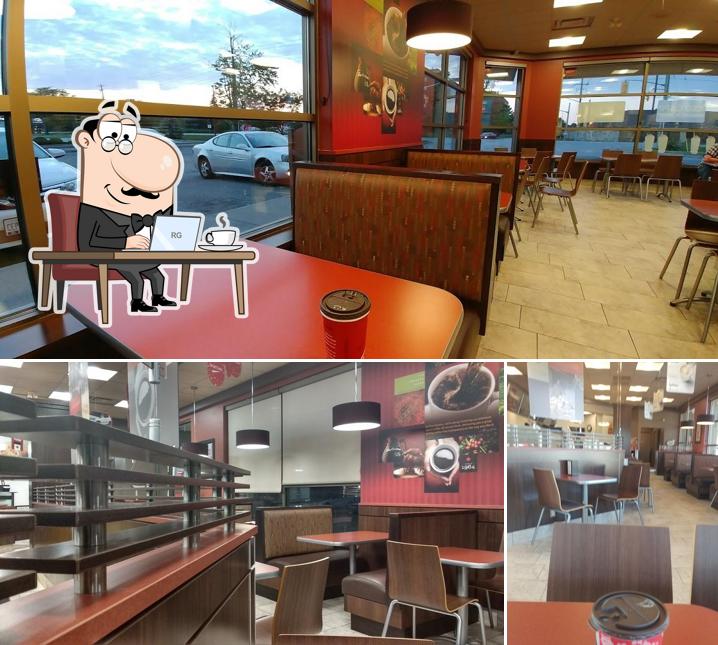 L'intérieur de Tim Hortons