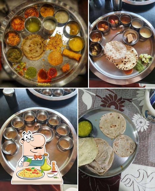Shree Rajbhog Thali, Mumbai Naka Best thali restaurant in nashik Best food in Nashik Veg thali in Nashik