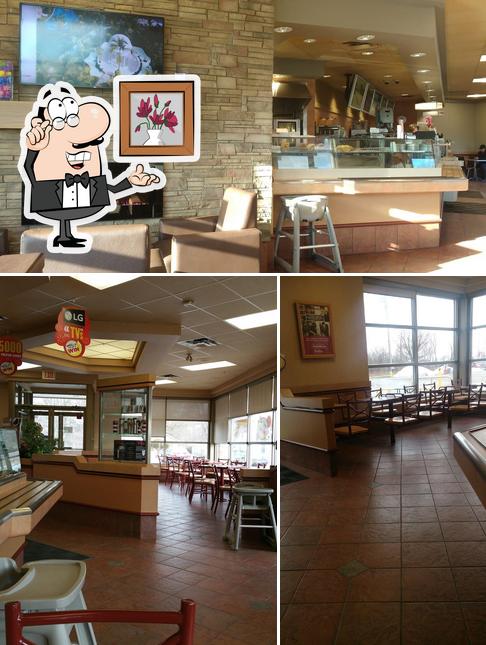 L'intérieur de Tim Hortons