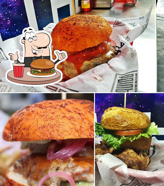 Tómate una hamburguesa en Final Stage Foodtruck