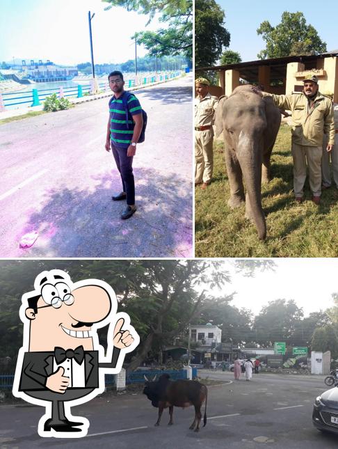 See this pic of Chilla Tourist Restaurant