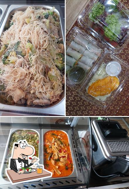 Essen im Changthai Curry