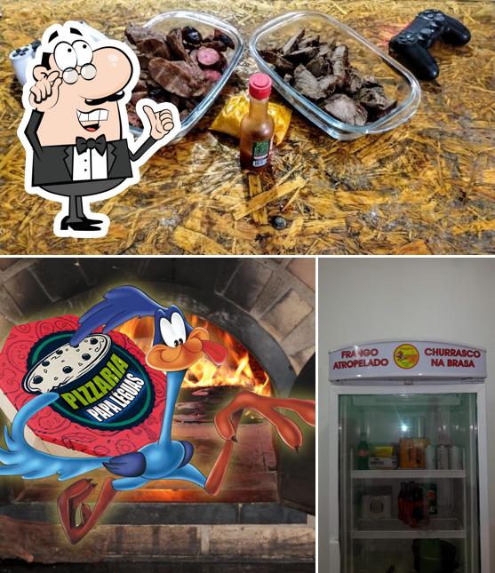 Entre diferentes coisas, interior e comida podem ser encontrados a Nova frangalhos galeteria e pizzaria
