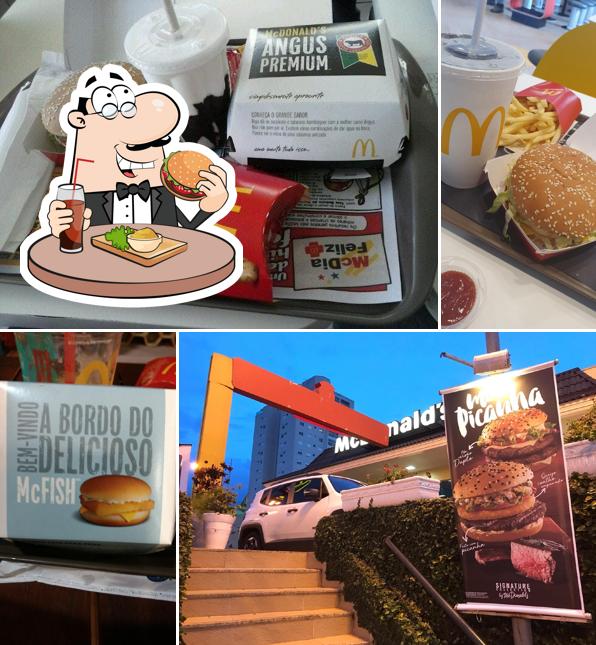 Peça um hambúrguer no McDonald's