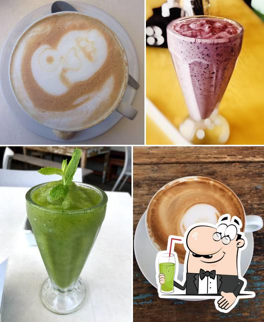 Parks Edge / Cafeen te ofrece distintas bebidas