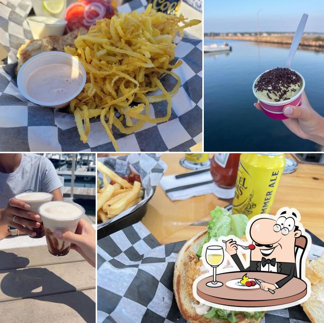 Off the Hook Bar & Grill in Fairhaven Restaurant menu and reviews