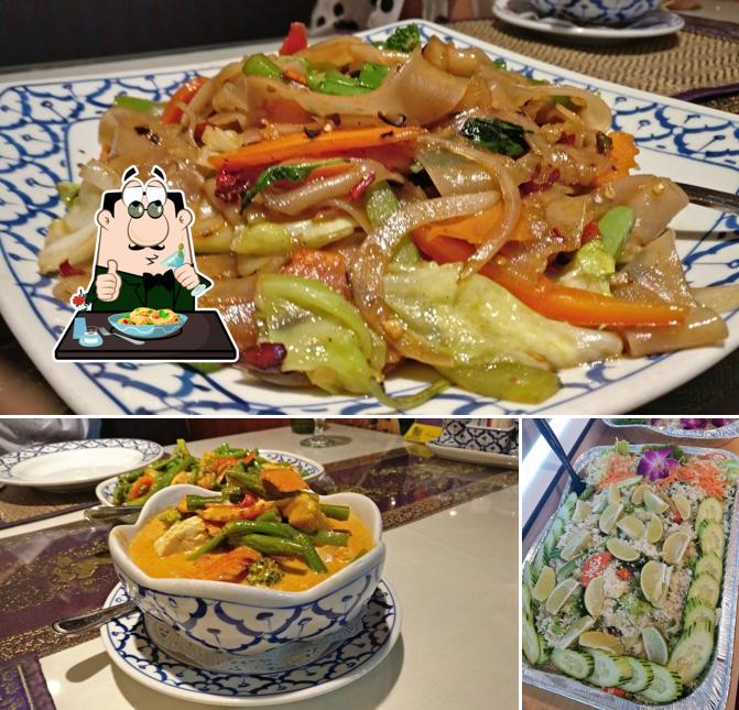 Meals at Lucky Elephant Thai Cuisine
