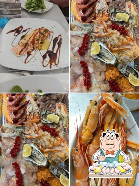 Order different seafood items offered by Piatto Ricco